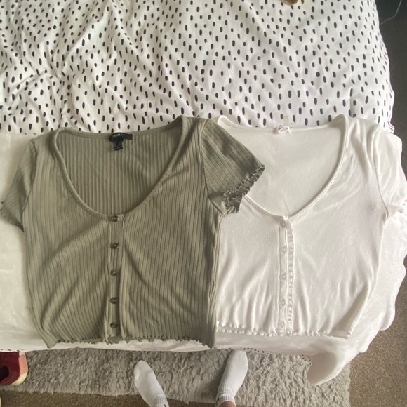 2 for 1: White garage Crop & Green Forever 21 Crop - Picture 1 of 7